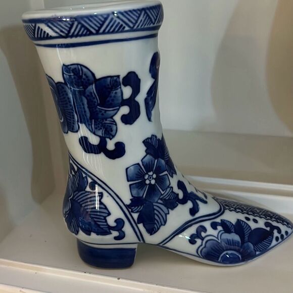 Large Blue & White Vintage Boot - Picture 2 of 6